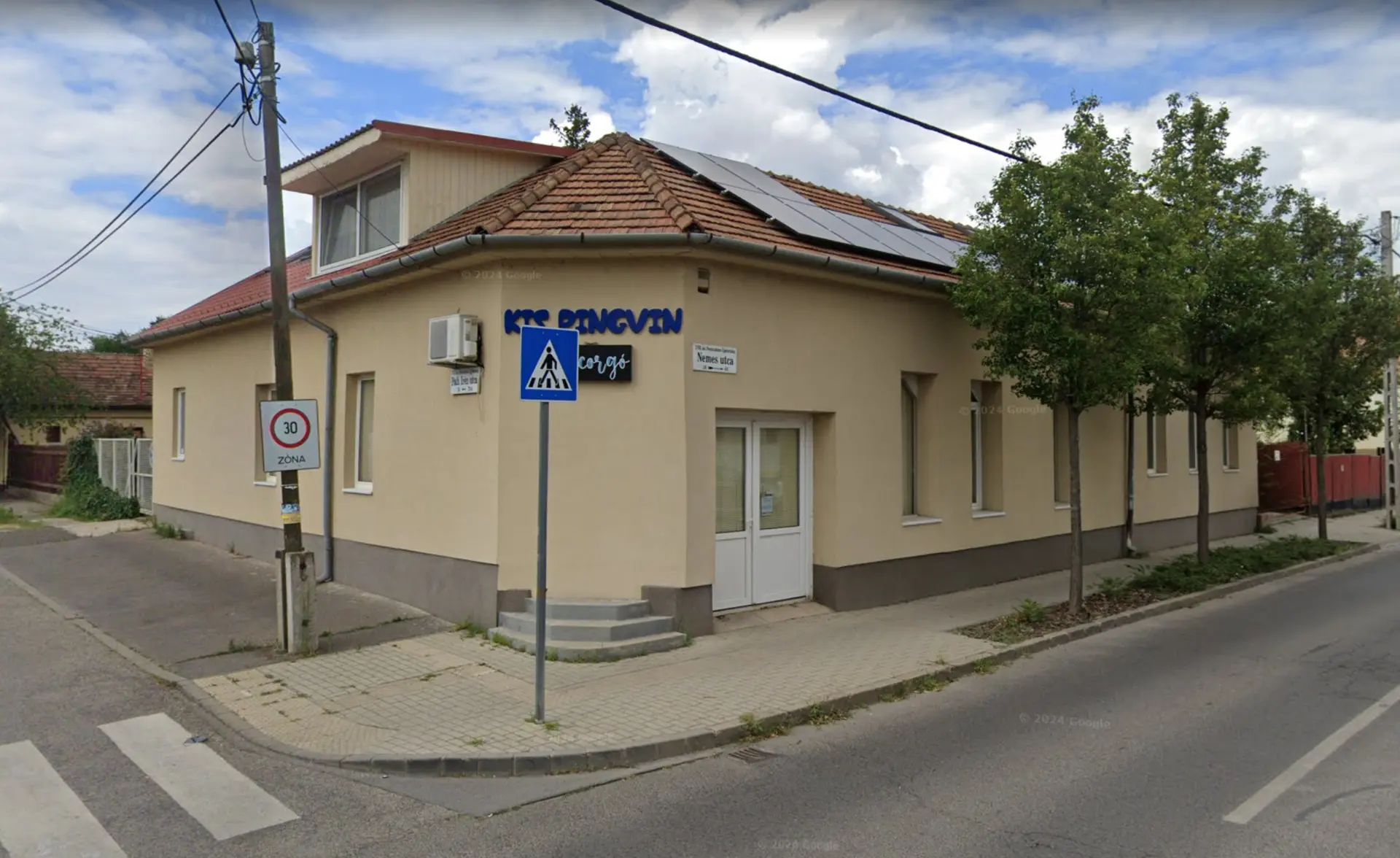 Kispingvin Kucorgó épülete