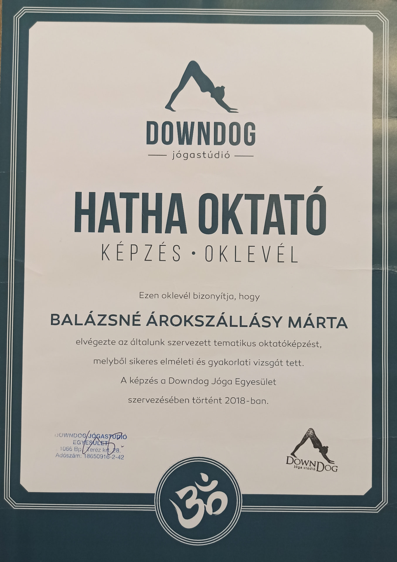 Hatha jóga oktató oklevél, DownDog Jógastúdió · Jóga Egyesület